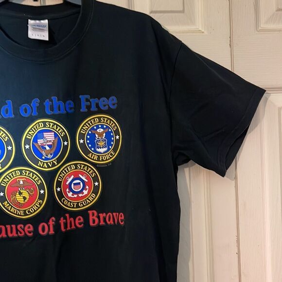 US Military Land of the Free Because of the Brave Gildan Mens Tee Size Large - Picture 10 of 16